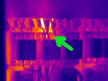 Die beiden hellen Kabel waren zum Teil über 117°C warm.