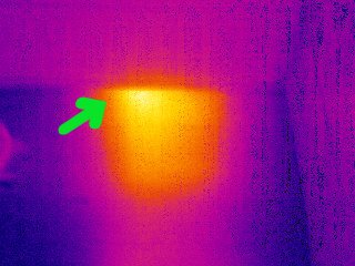 Leckage hinter einer Wandverkleidung